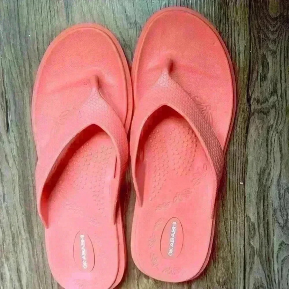 Womens ML OKABASHI flip flops. Non slip. Excellent condition.  Worn once. Pink. - Picture 2 of 3